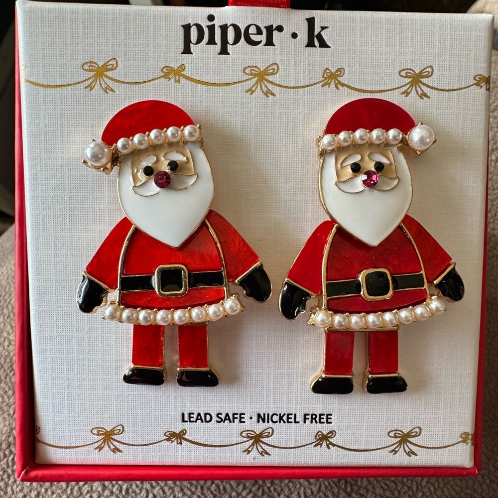 🎄NWT Piper K Santa Claus Earrings🎄